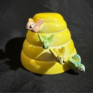 M.G. Japan Yellow Beehive Measuring Cups, Vintage